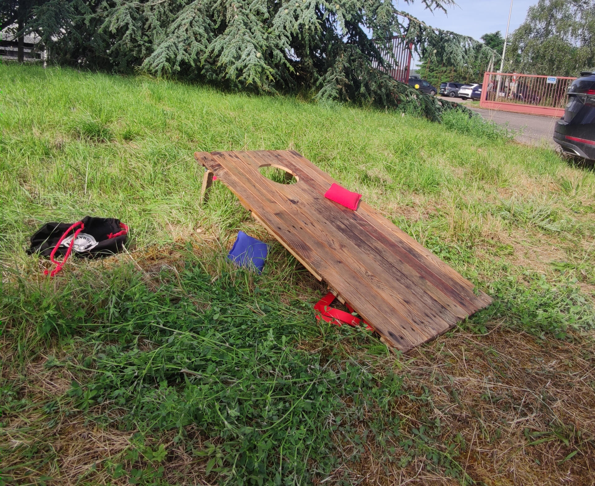 Piko Event jeux bois mariage baptême anniversaire CE CSE particuliers entreprise animation soirée événement événementiel palettes DIY RSE score marquer points cornhole sac lancer jeter viser